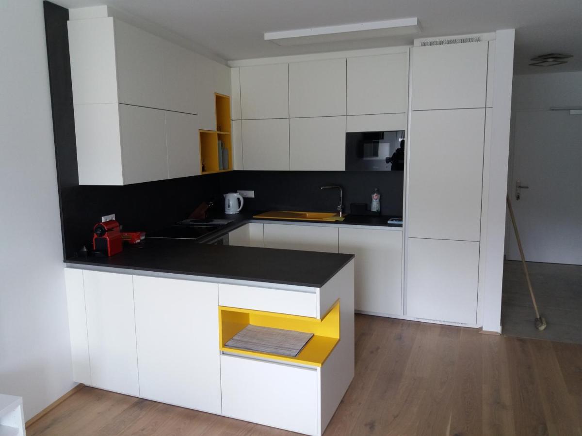 Top 5 Alpe Maritima - Traumhafte Ferienwohnung Mit Seeblick Und Bergkulisse Am Ossiacher See Annenheim Exterior foto